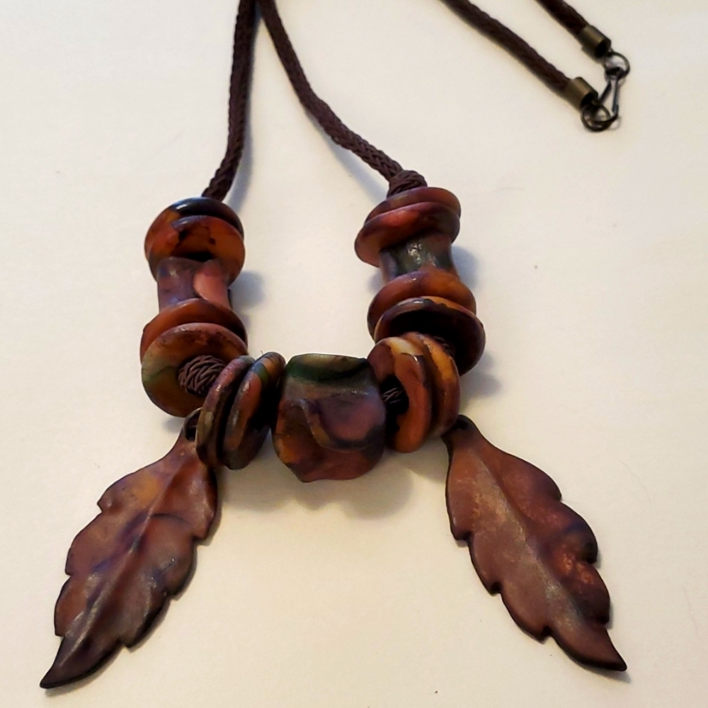 Wood Leaves Necklace